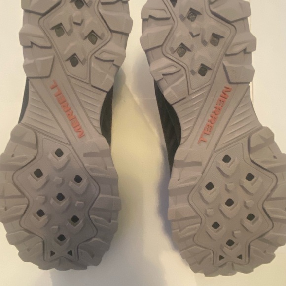 Merrell Speed Eco Coral and Black Hiking Shoes Like New Size 8 - Picture 8 of 9